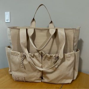 Beis Sport Carryall ✨